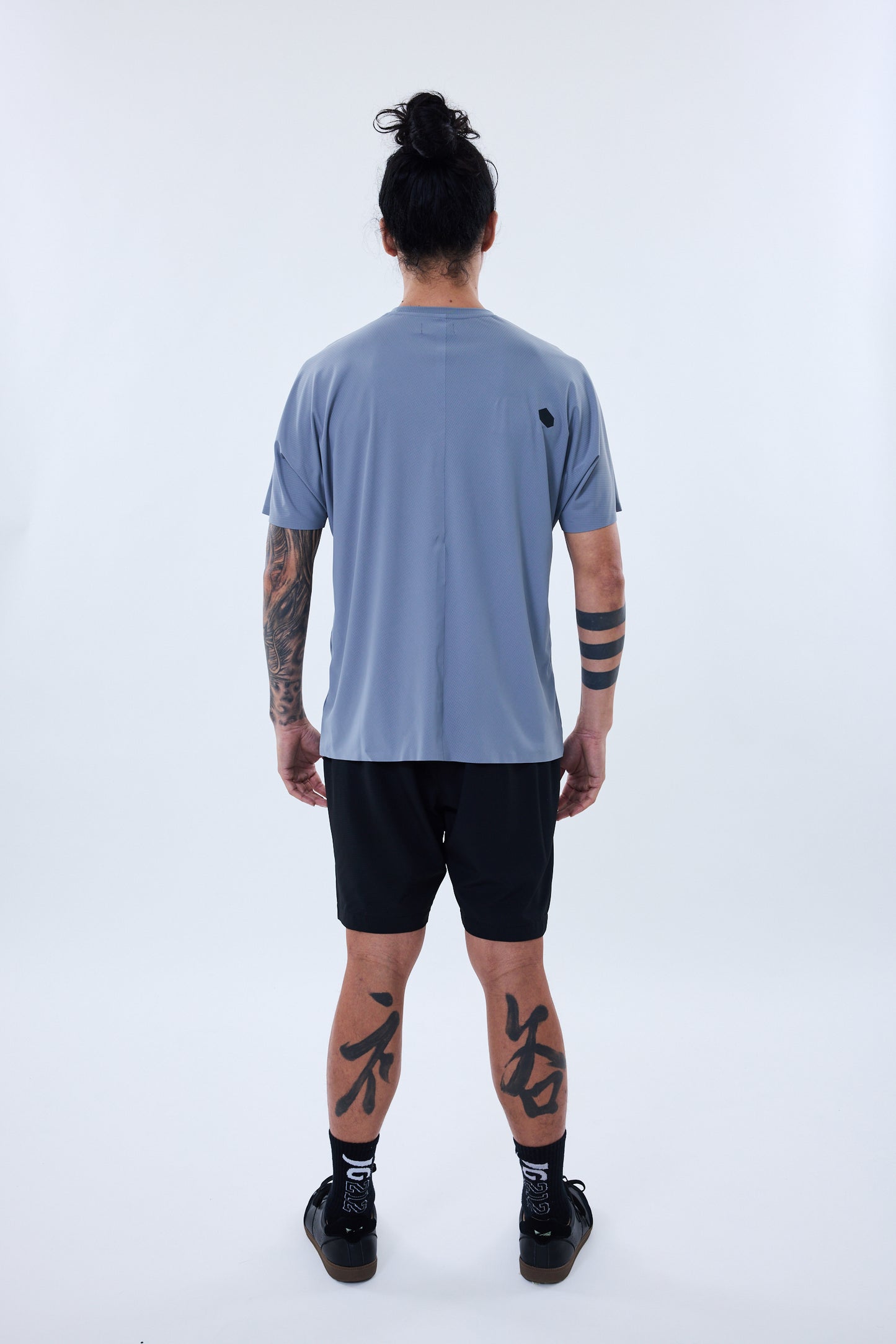 CAI-T1-03 T恤 / 灰色